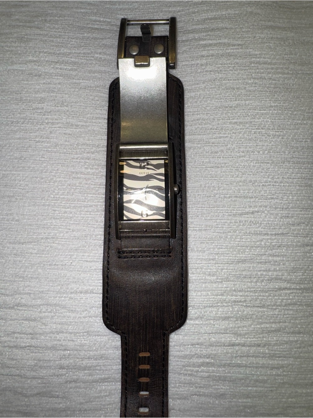 Edgy Tiger Graphic Leather Cuff Watch – Y2K / Rocker Streetwear Vibes - Picture 5 of 6